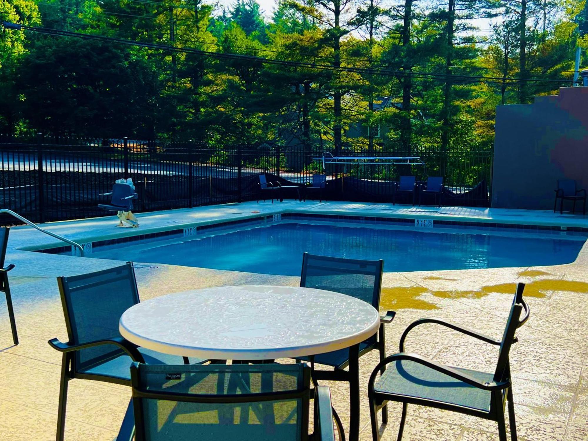Holiday Inn Express Blowing Rock South By Ihg Exterior foto